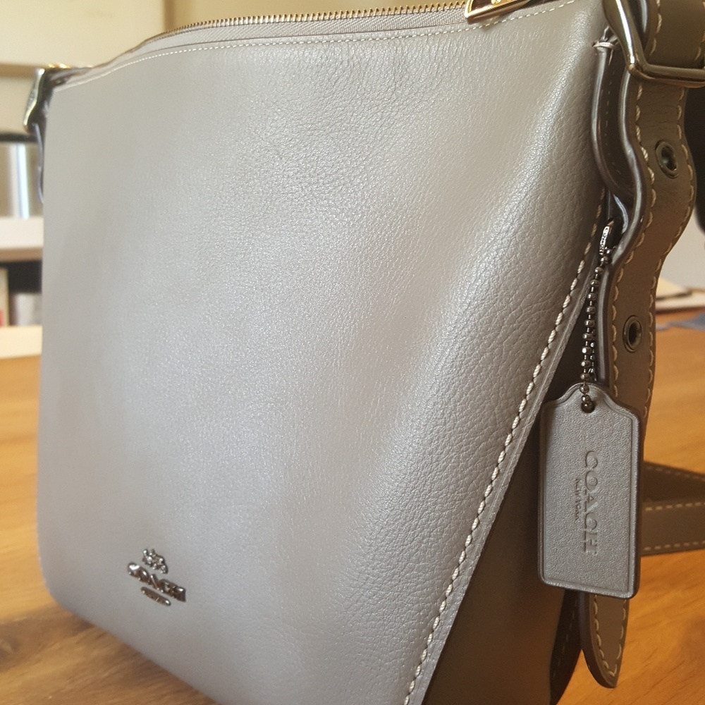 COACH Small Dufflette in natural calf leather